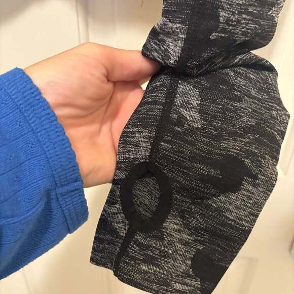 Camo long sleeve workout top size M - Picture 3 of 6